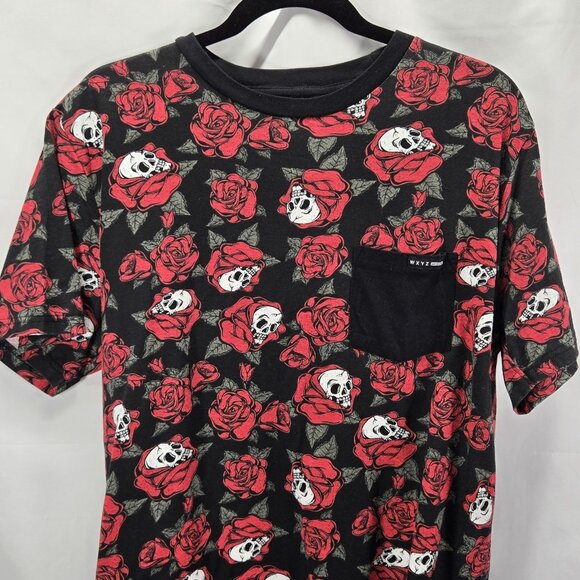 All Over Skulls Print Men T-Shirt WXYZ LG Short Sleeve Front Pocket Halloween - Picture 2 of 8